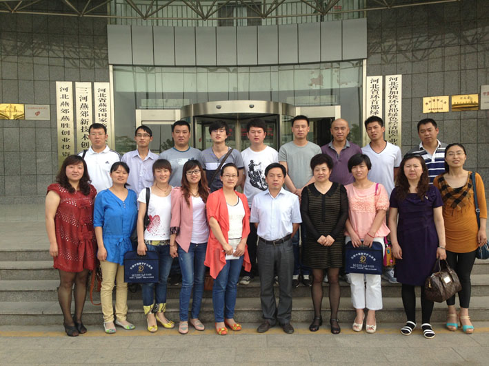 2013年5月第四期培训合影.JPG 2013年5月第四期培训合影.JPG