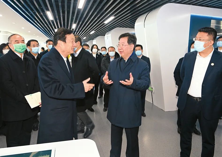 任正非与楼书记_20210214交流.jpg 任正非与楼书记_20210214交流.jpg