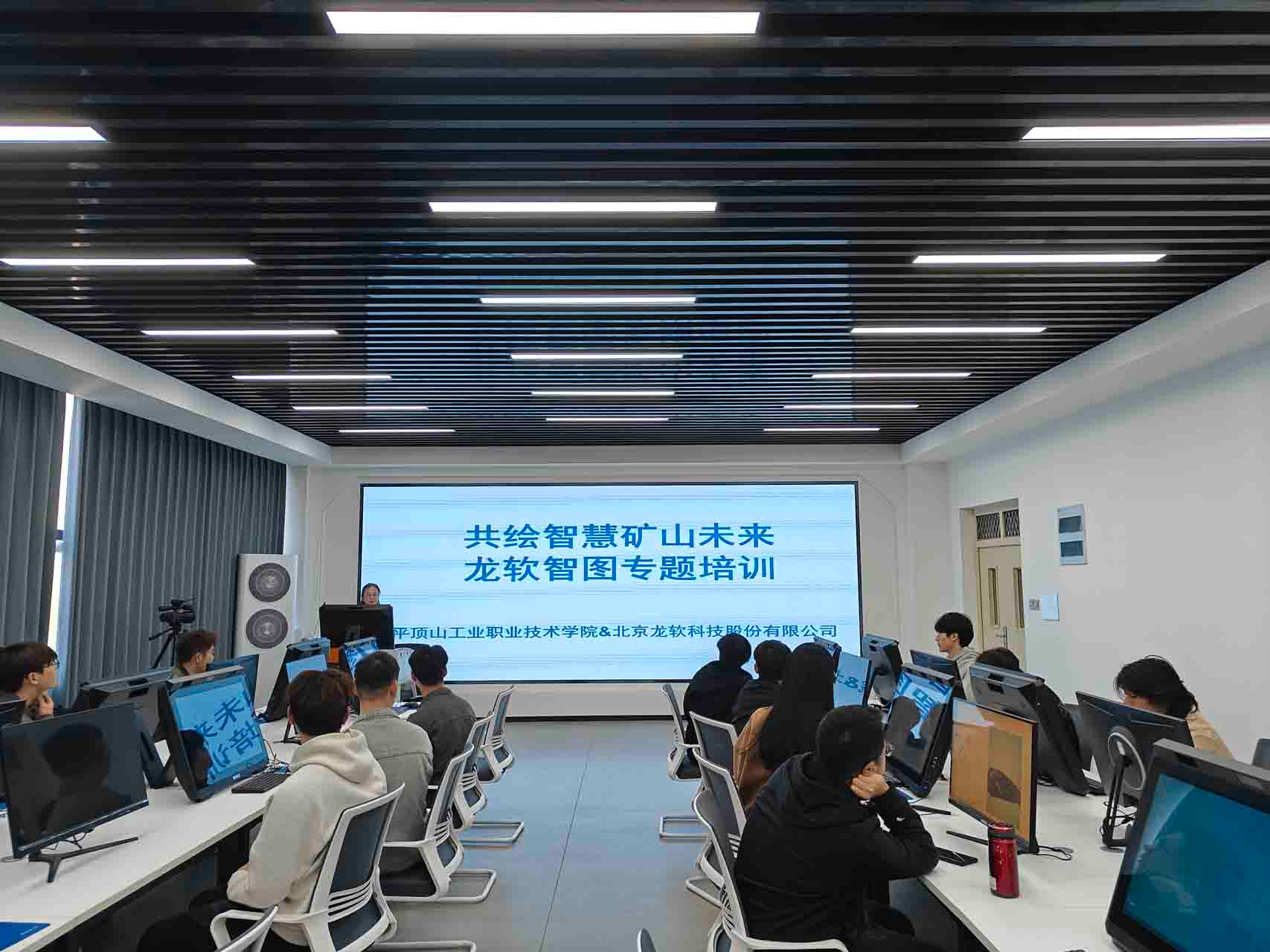 风韵犹存熟妇一区二区三区